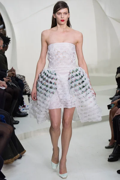 Look 30
